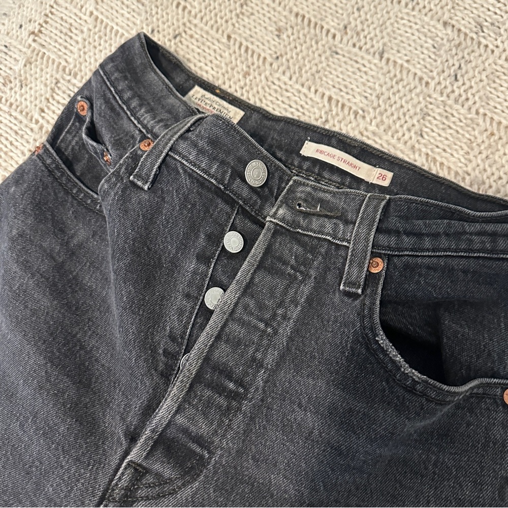 Levis Ribcage Straight Jeans - Picture 5 of 8